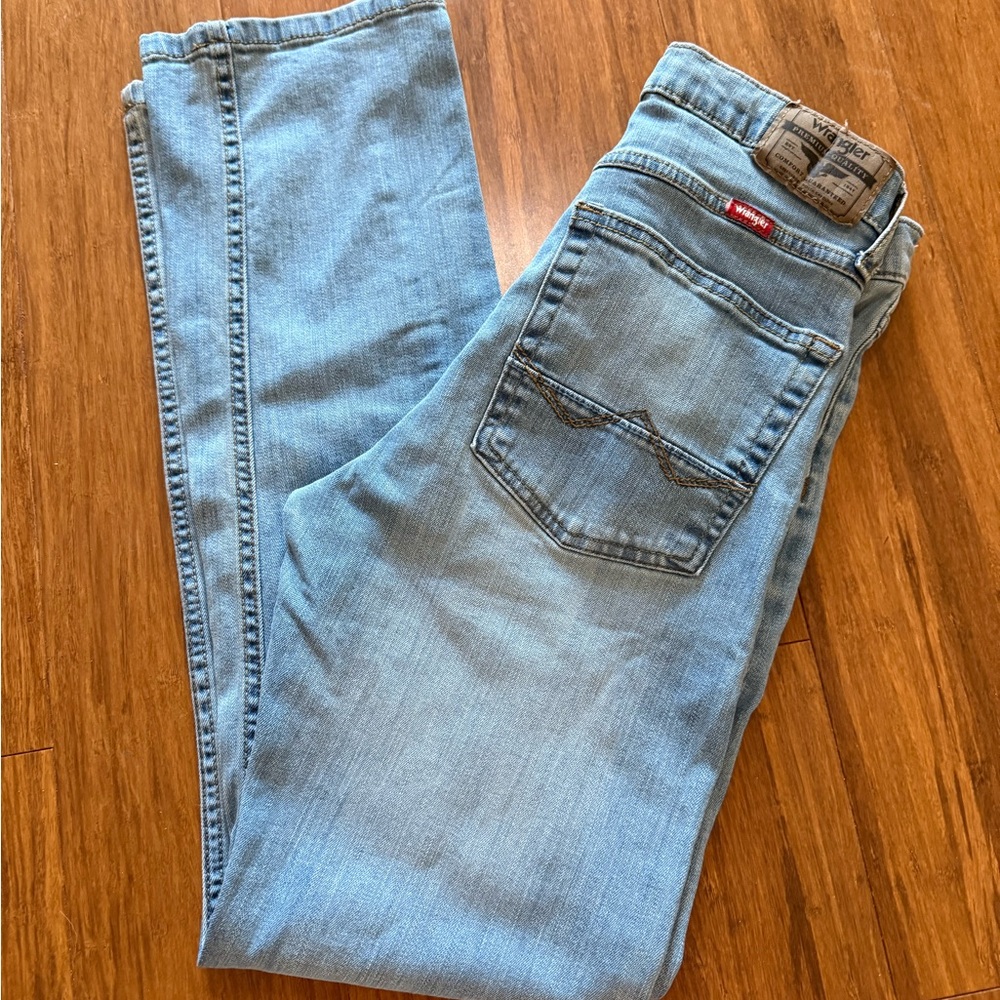 Wrangler Slim Straight Light Blue Jeans